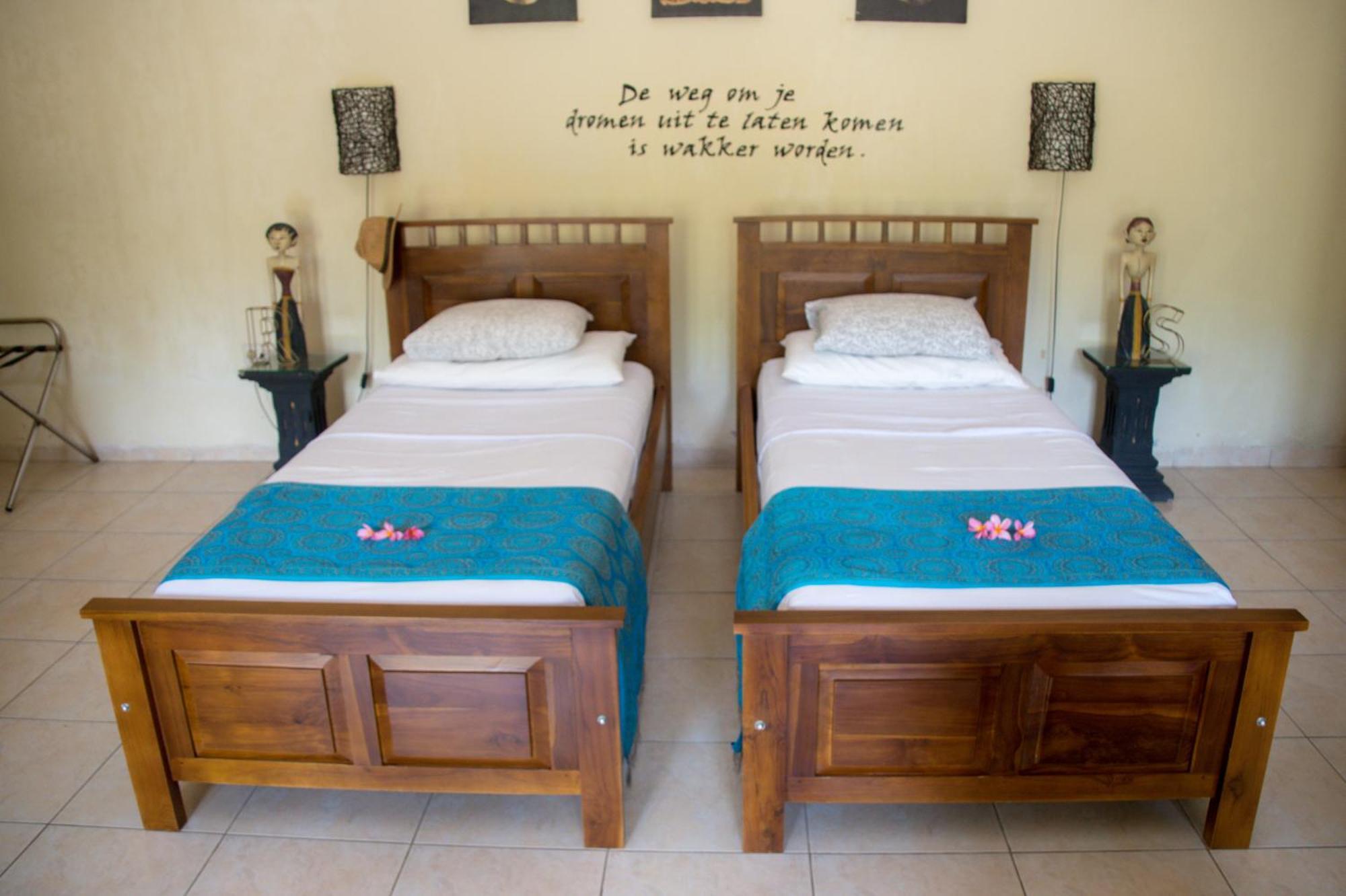 Guesthouse Rumah Senang Kalibaru Kültér fotó