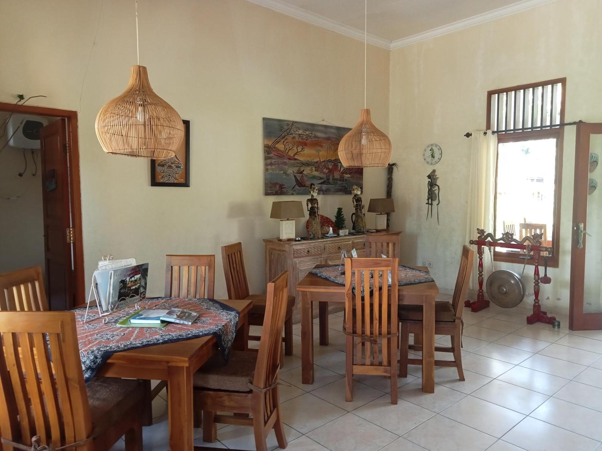 Guesthouse Rumah Senang Kalibaru Kültér fotó