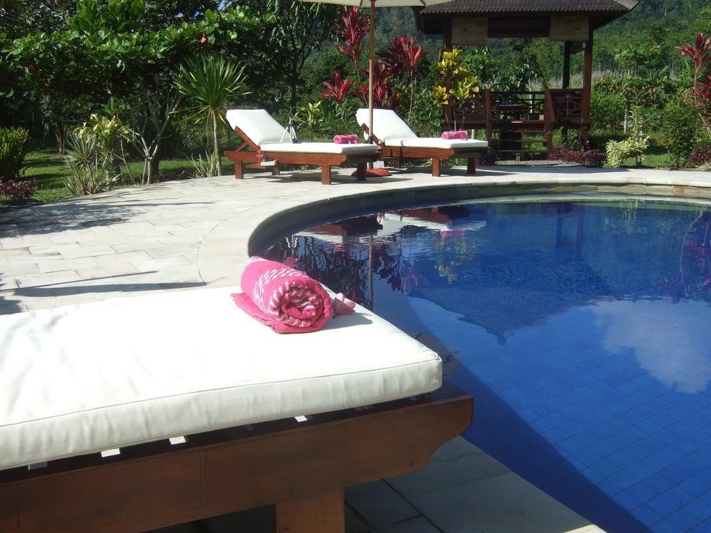 Guesthouse Rumah Senang Kalibaru Kültér fotó